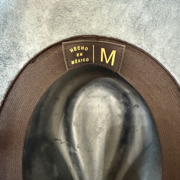 Elegant Blue Suede Women's Hat - Picture 6 of 6